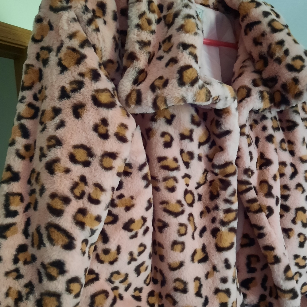 Pink leopard pink crop soft cover up or jacket